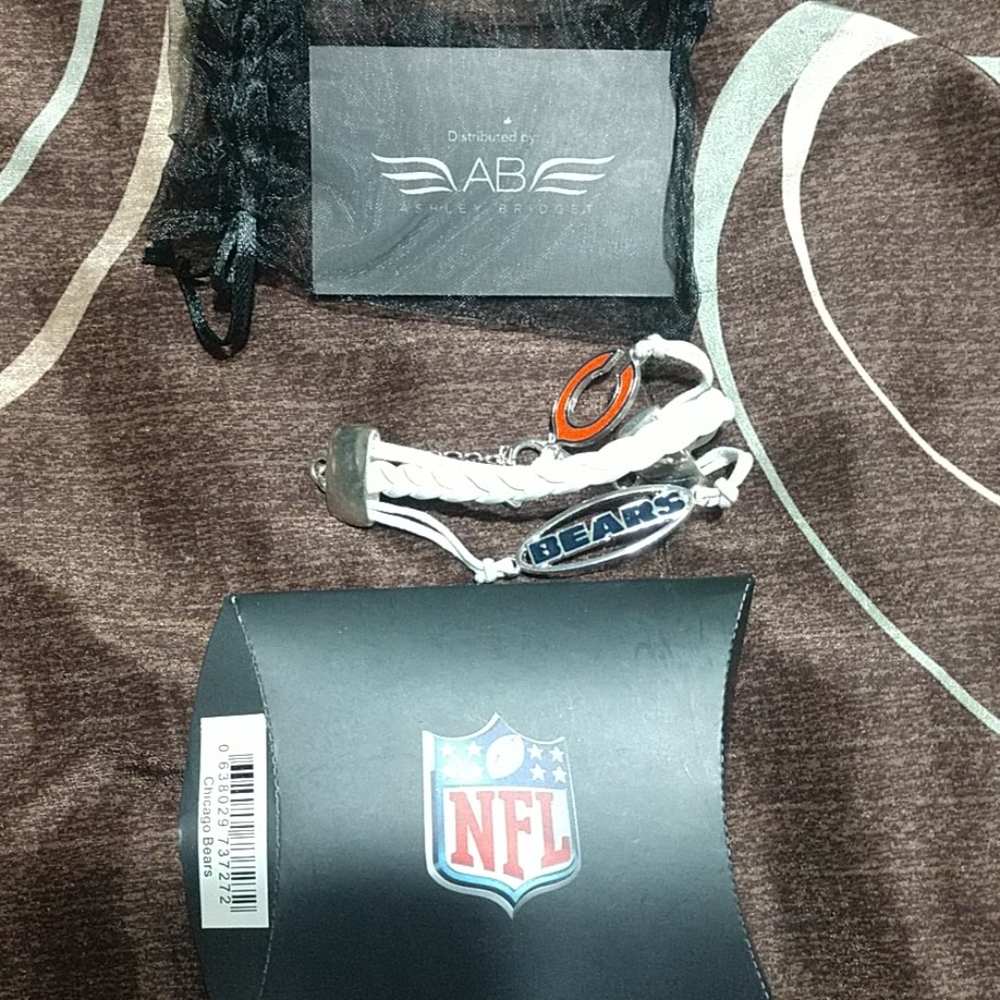 NWT Ashley Bridget Chicago Bears NFL Bracelet